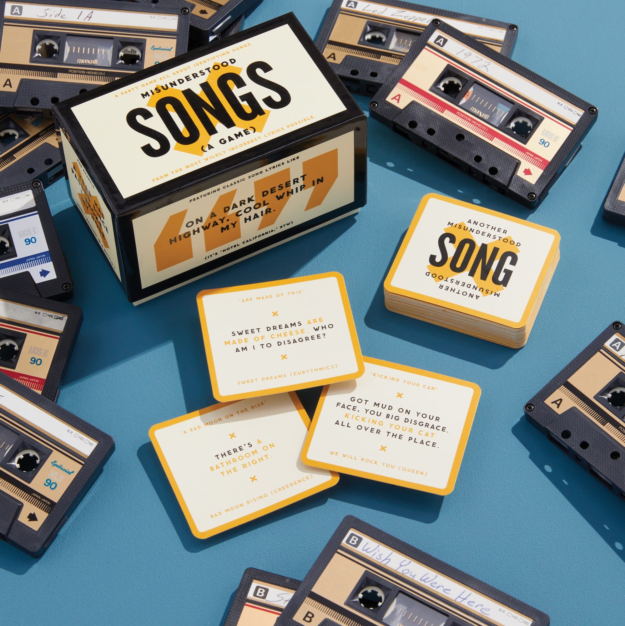 galison-misunderstood-songs-partyspiel-300-karten-musikquiz image 2