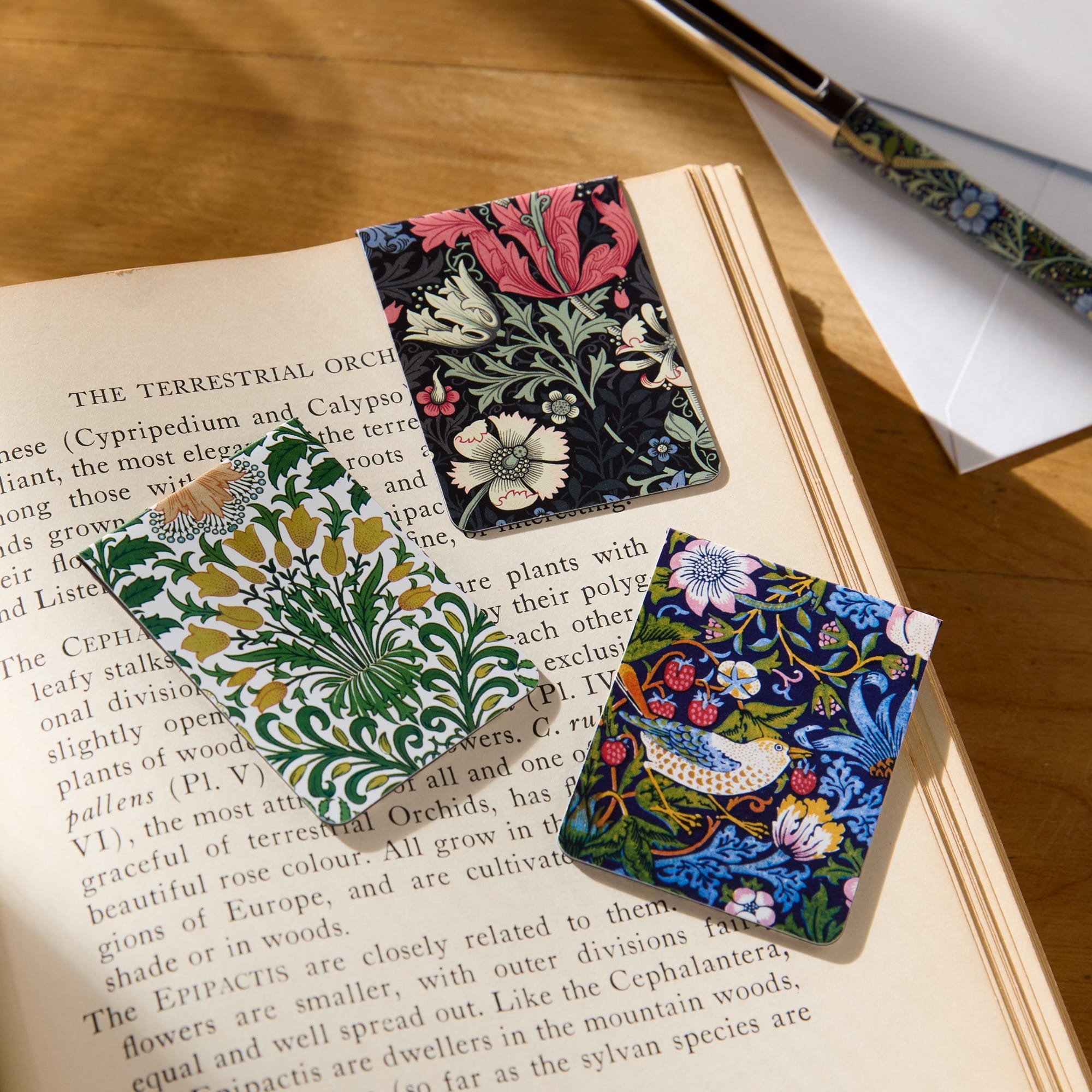 galison-william-morris-magnetlesezeichen-3er-set-floral image 2