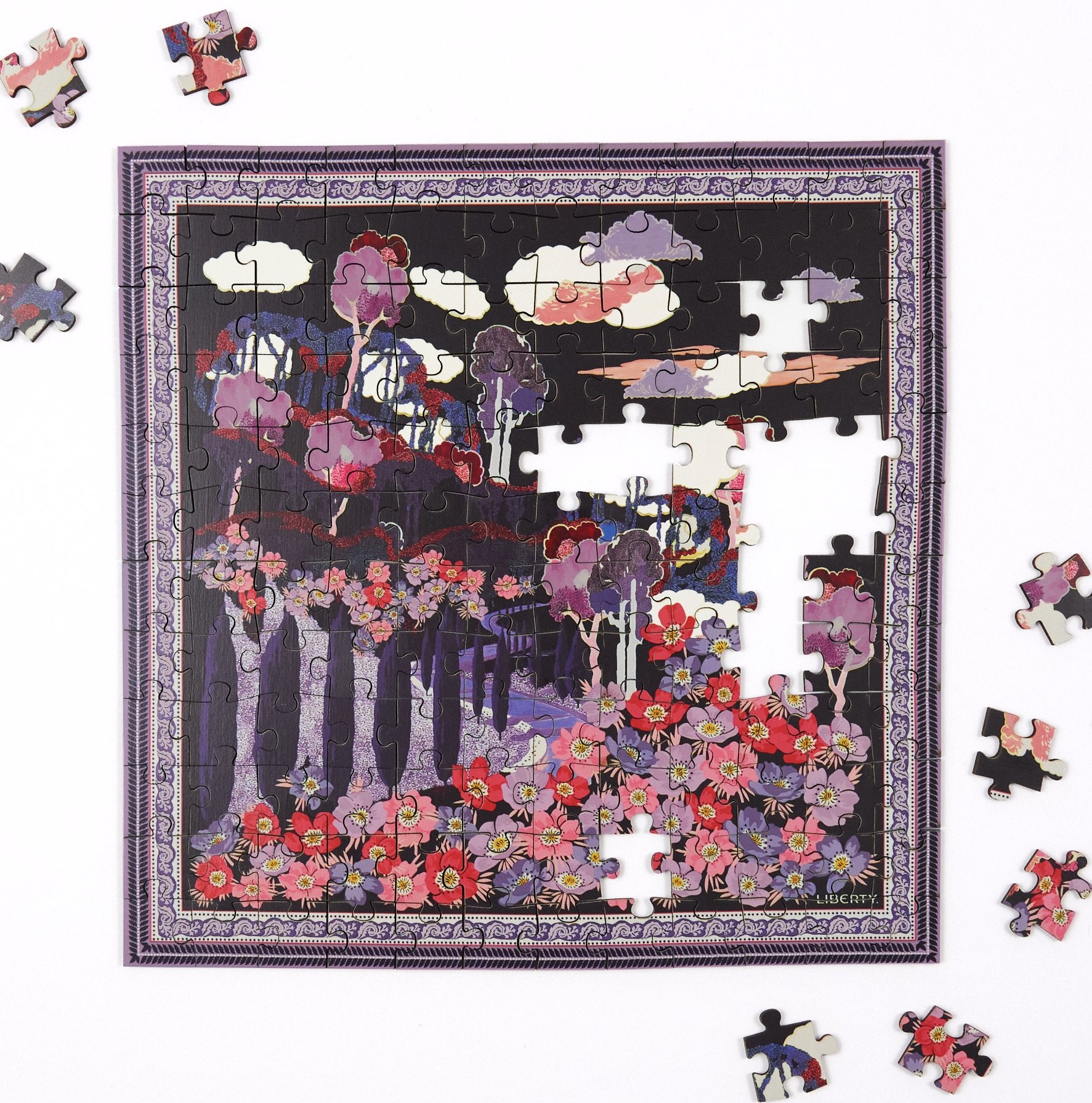 galison-liberty-bianca-144-teile-holzpuzzle-floral image 5