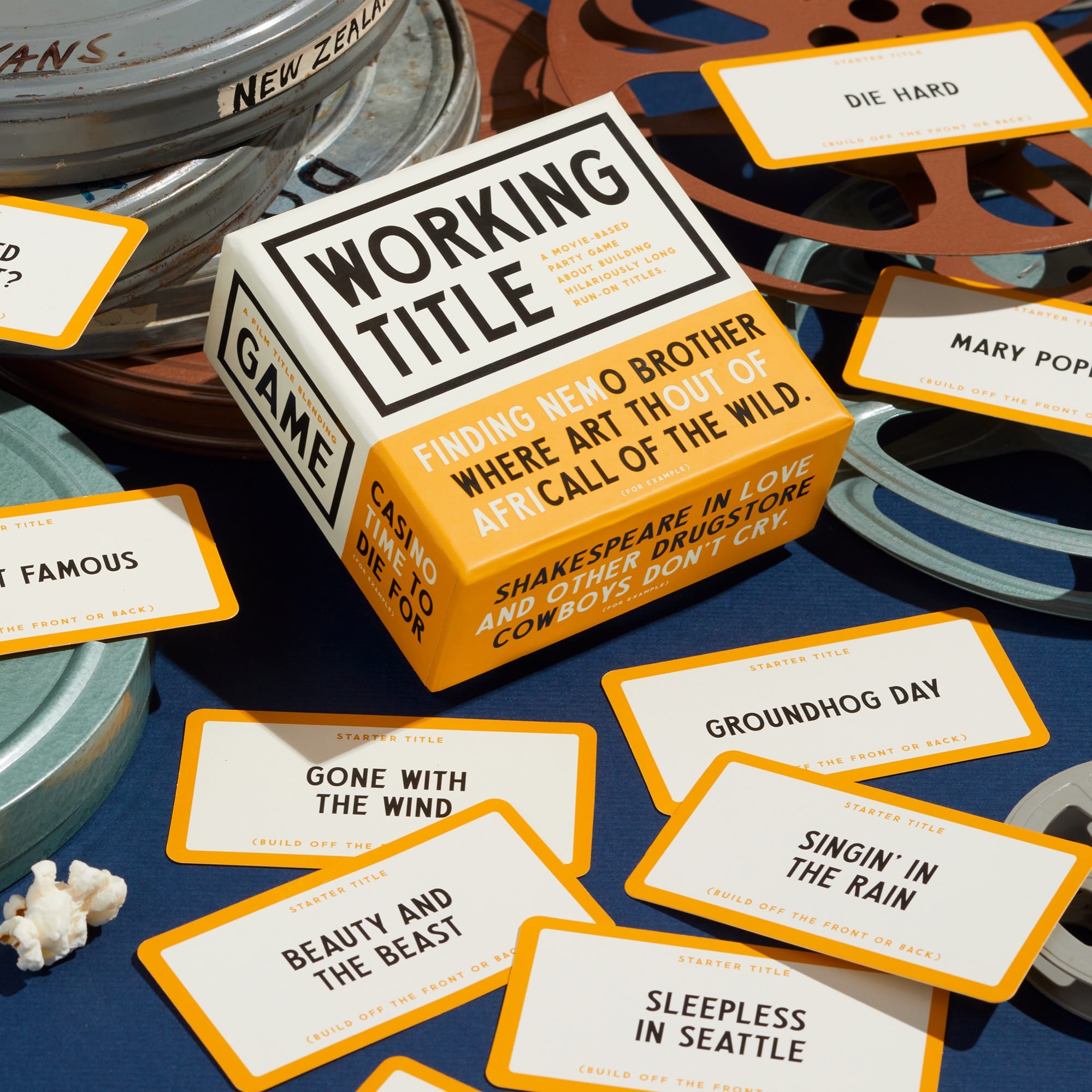 galison-games-working-title-kartenspiel-film-edition image 3