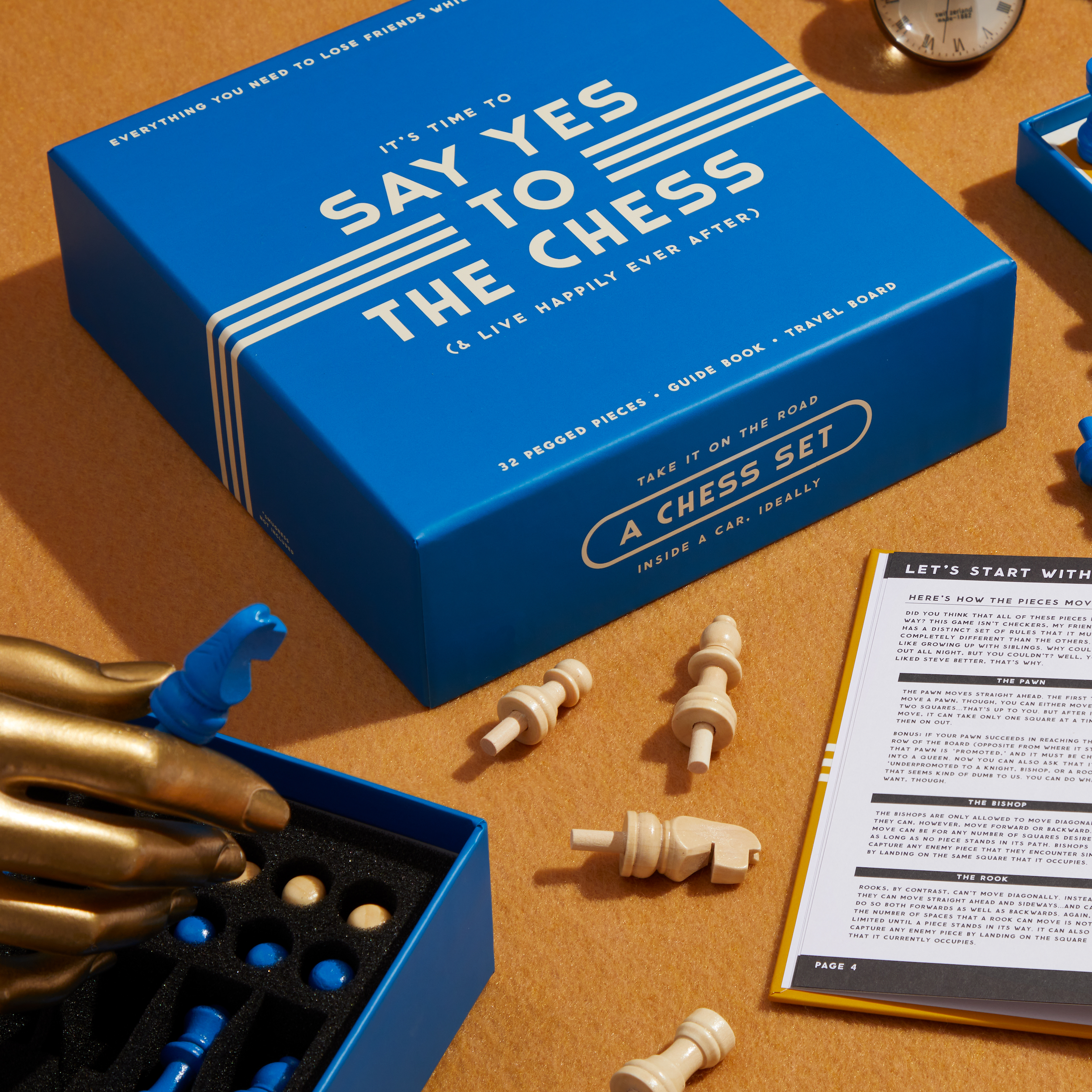 galison-games-say-yes-to-the-chess-game-set-schachspiel-reise image 2