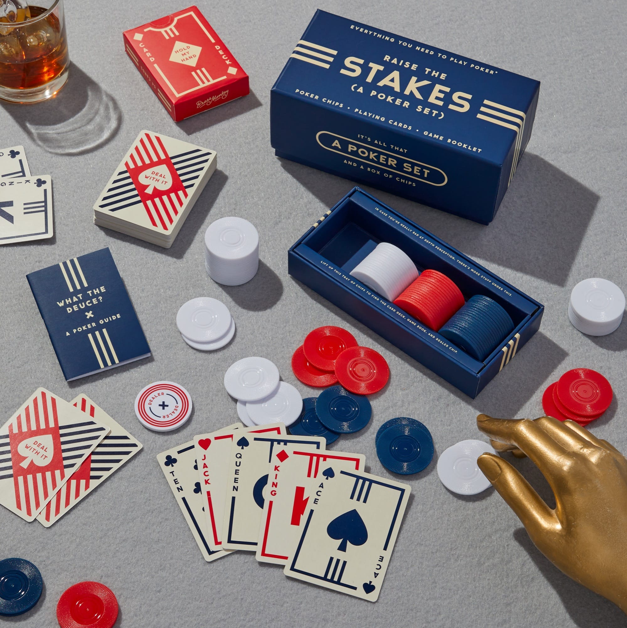 galison-raise-the-stakes-pokerset-100-chips-karten-2 image 2